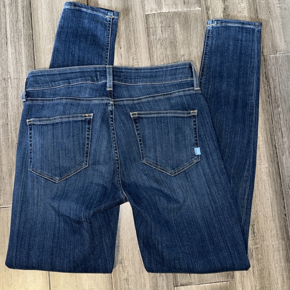 Size 29 1 Denim Skinny Blue Jeans. Super cute and stretchy. Made in Mexico